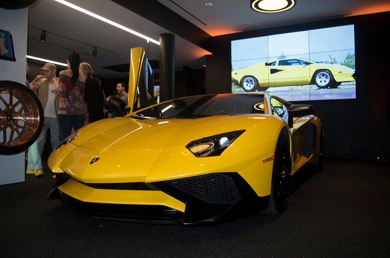 Illustration for article titled Here's What A Beverly Hills Lamborghini Party Looks Like